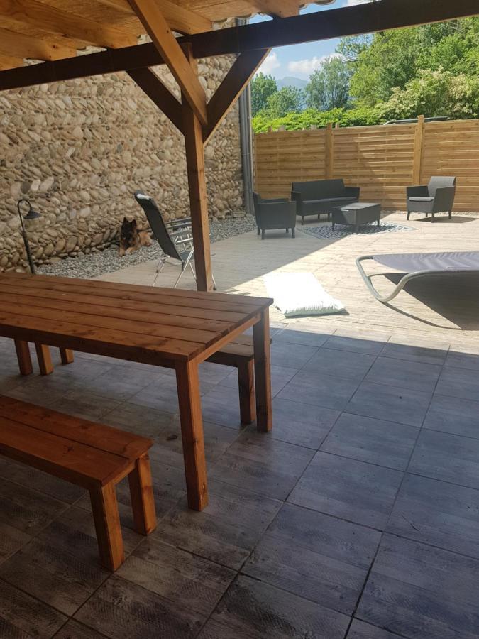 Peyo Et Foodie Escou Exterior photo